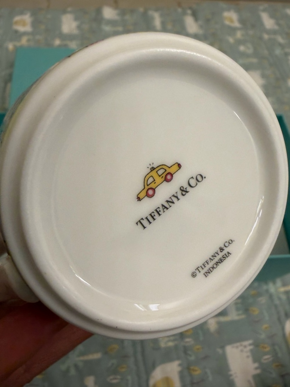Tiffany Mugs Set of 2 (PRICE FIRM) - Picture 2 of 9